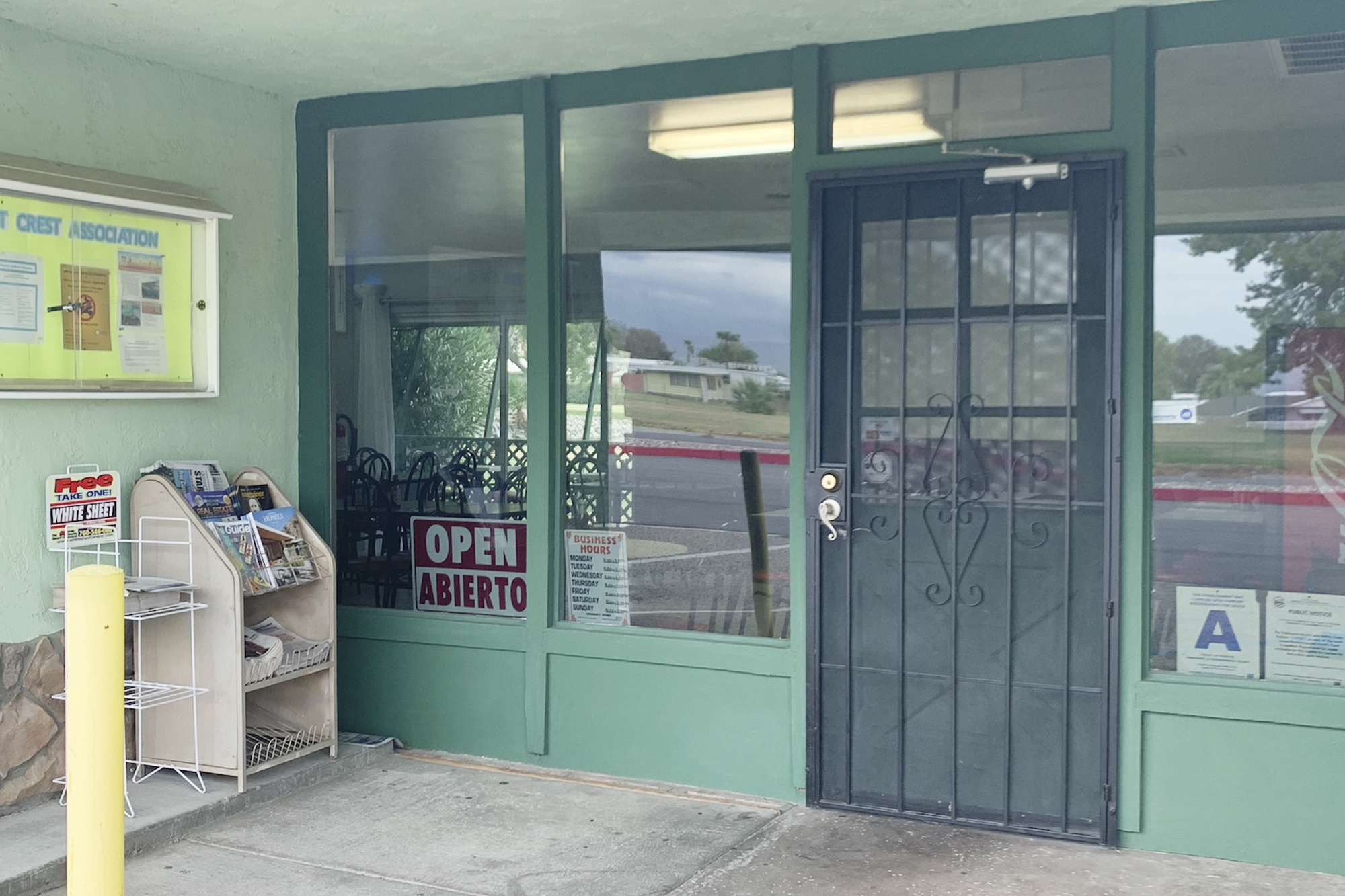 Desert Crest Coffee Shop